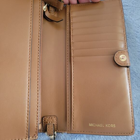 Michael Kors MK Small Phone Crossbody Bag Adjustable, Pockets, Card Holder - Picture 7 of 13